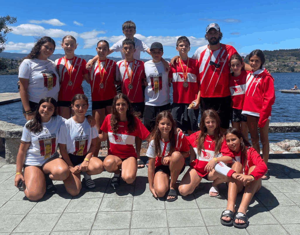 Foto d'equip del Campionat d’Espanya de Rem Olímpic per Alevins, Infantils i Veterans 2025
