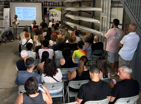 El president del Club de Rem Tortosa, Òscar Cid, obre la jornada amb unes paraules de benvinguda als assistents.